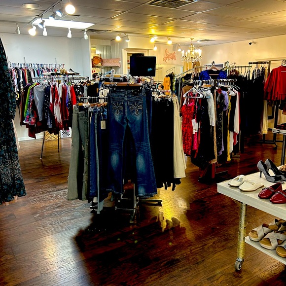 Other - Boutique Live show listings